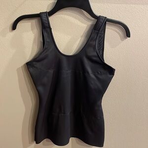 Miraclesuit shape wear camisole tank black mid section firmness size Large